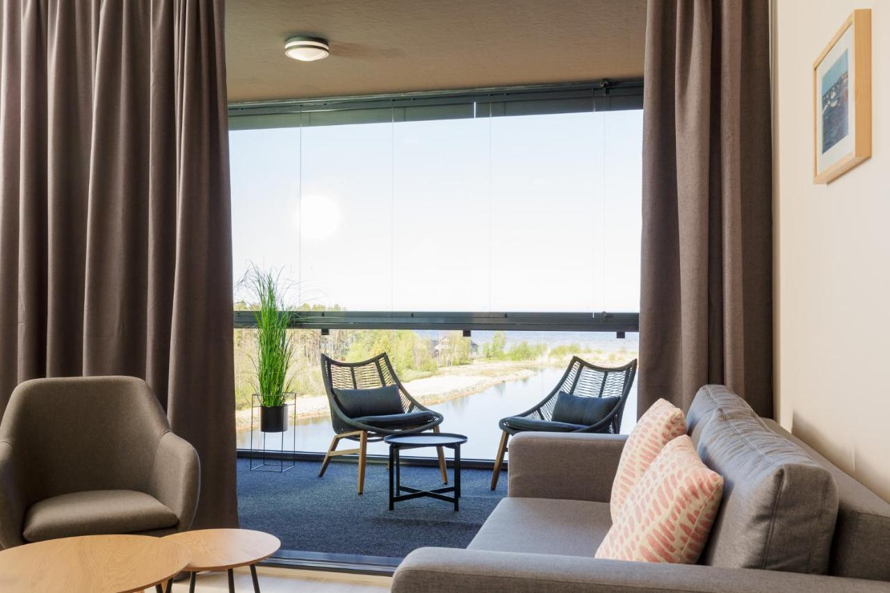 Marina Chalets Studios By Hiekka Booking - Sisaeltaeae Liinavaatteet Ja Loppusiivouksen Kalajoki Camera foto